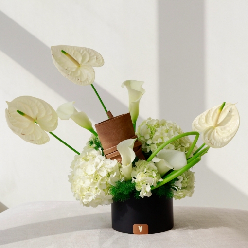Picture of Flowers with money arrangements 