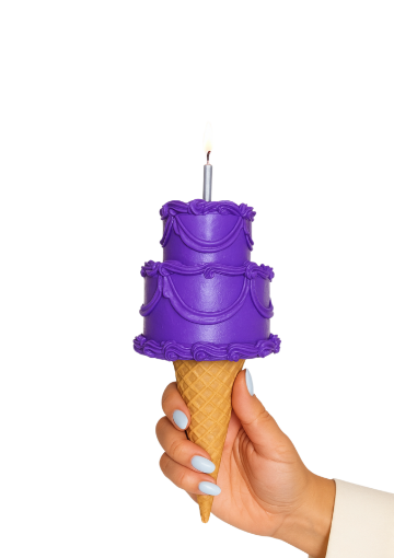 Picture of Small cake with cone of ice cream 