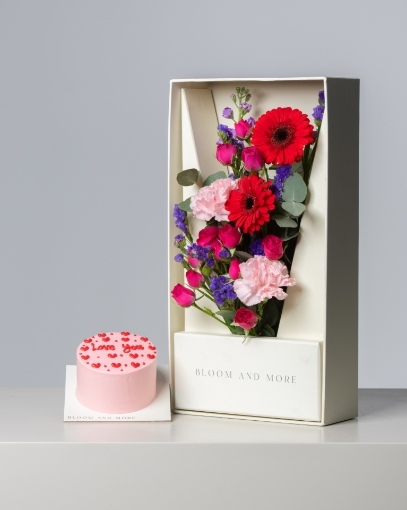 Picture of Flower with cake box