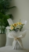 Picture of Yellow hand bouquet 