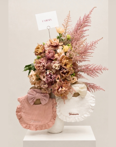 Picture of Baby gifts flowers